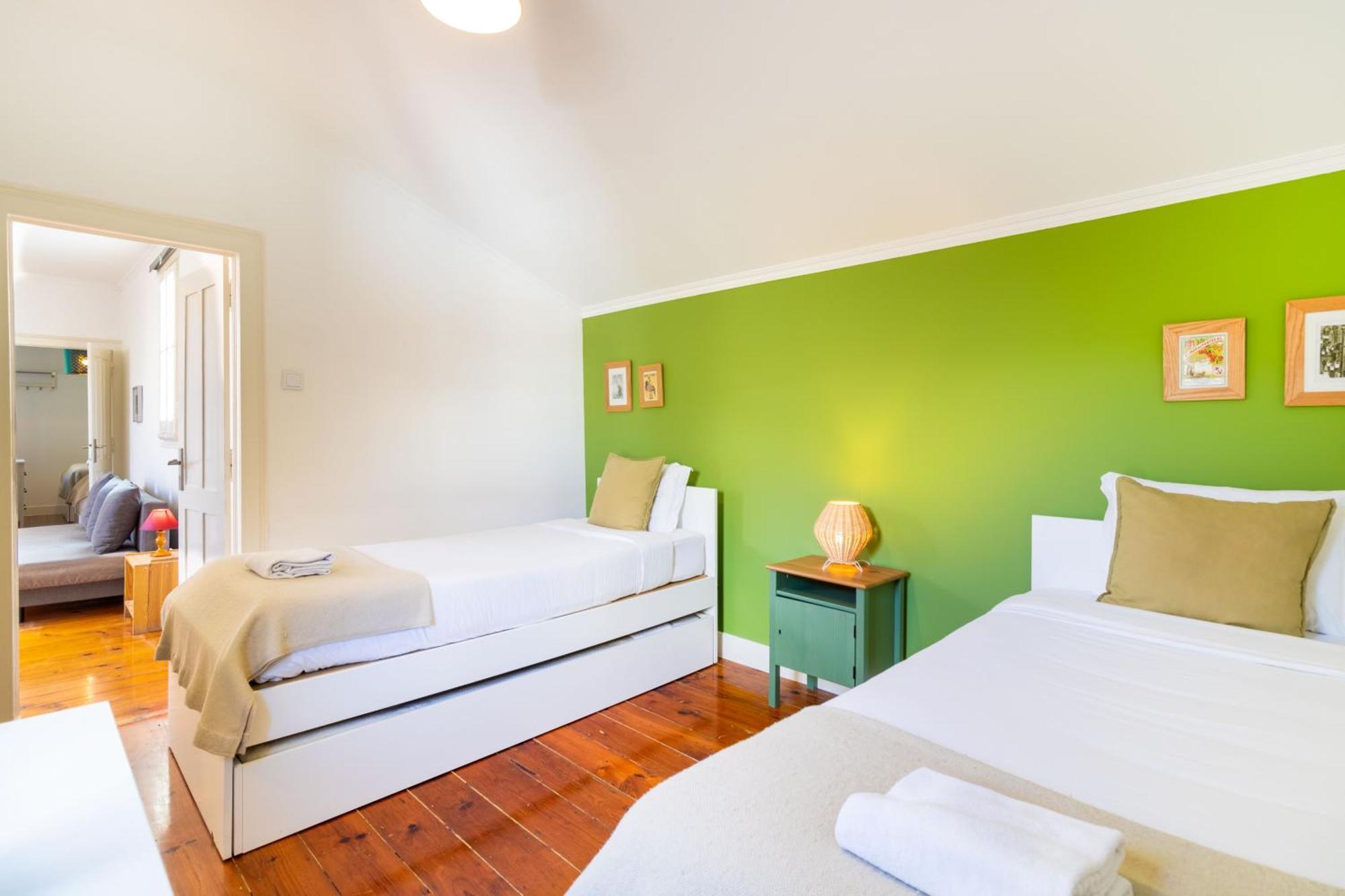 Inglaterra By Central Hill Apartments Lisbon Room photo